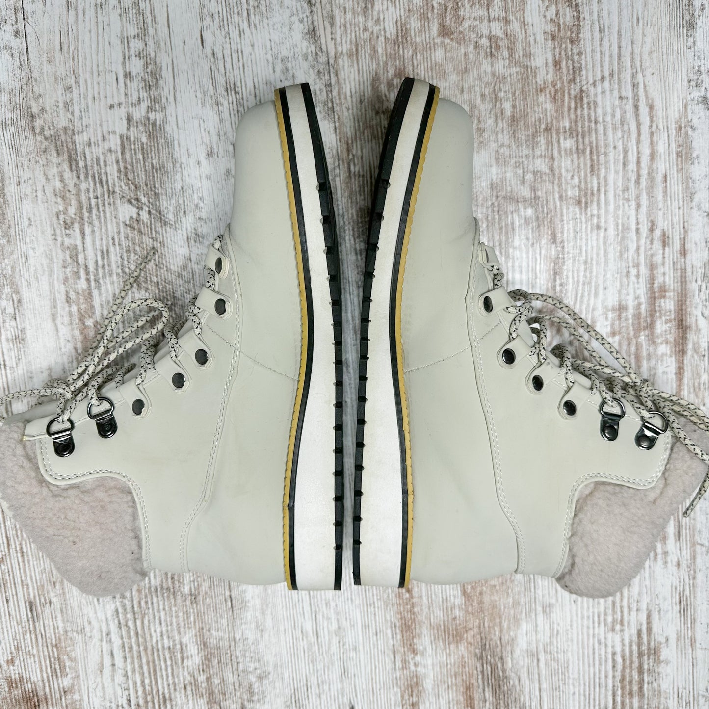 Aspen Nomad Stone Water Resistant Boots Size 9