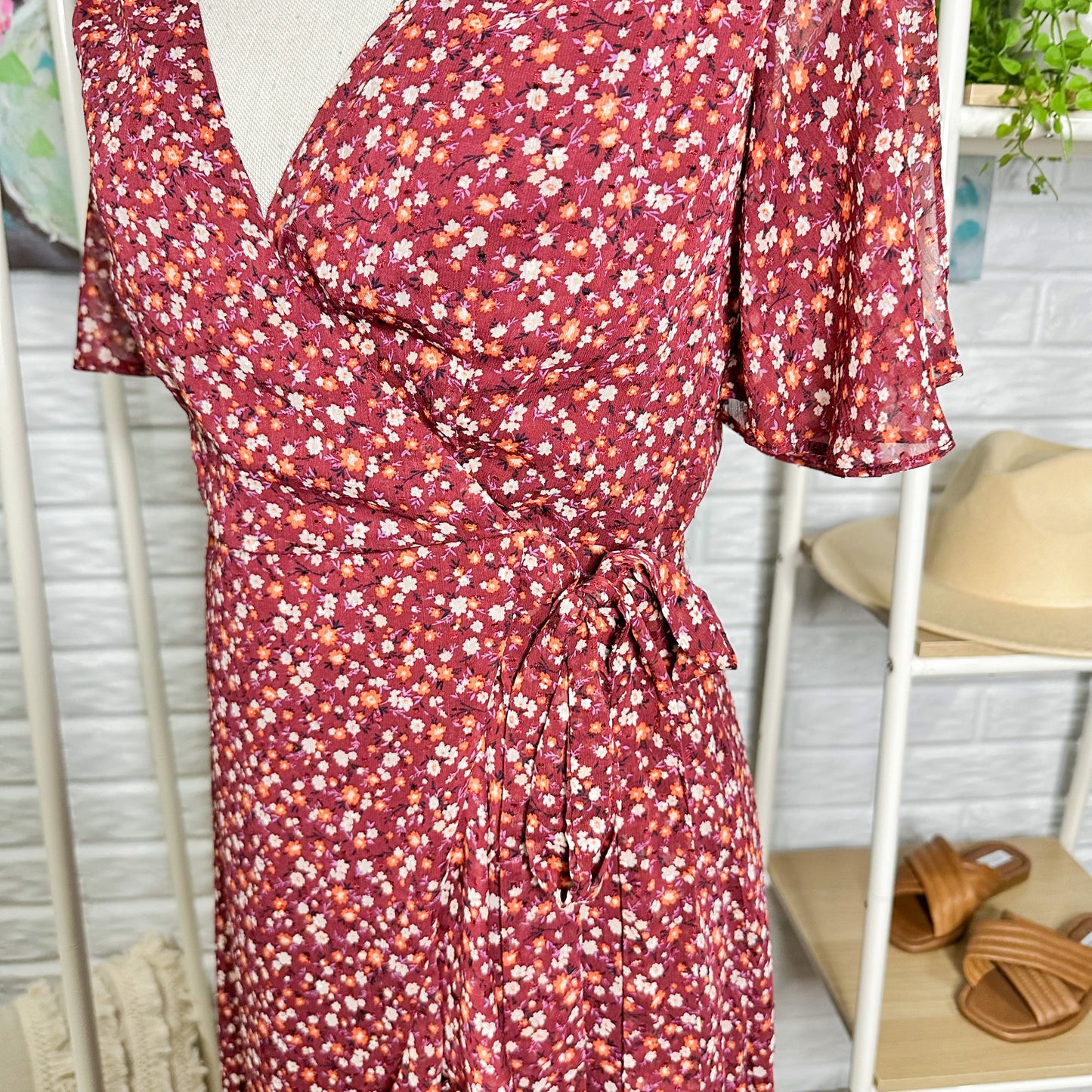 Lulus Good Moments Burgundy Floral Faux Wrap Dress Size Medium