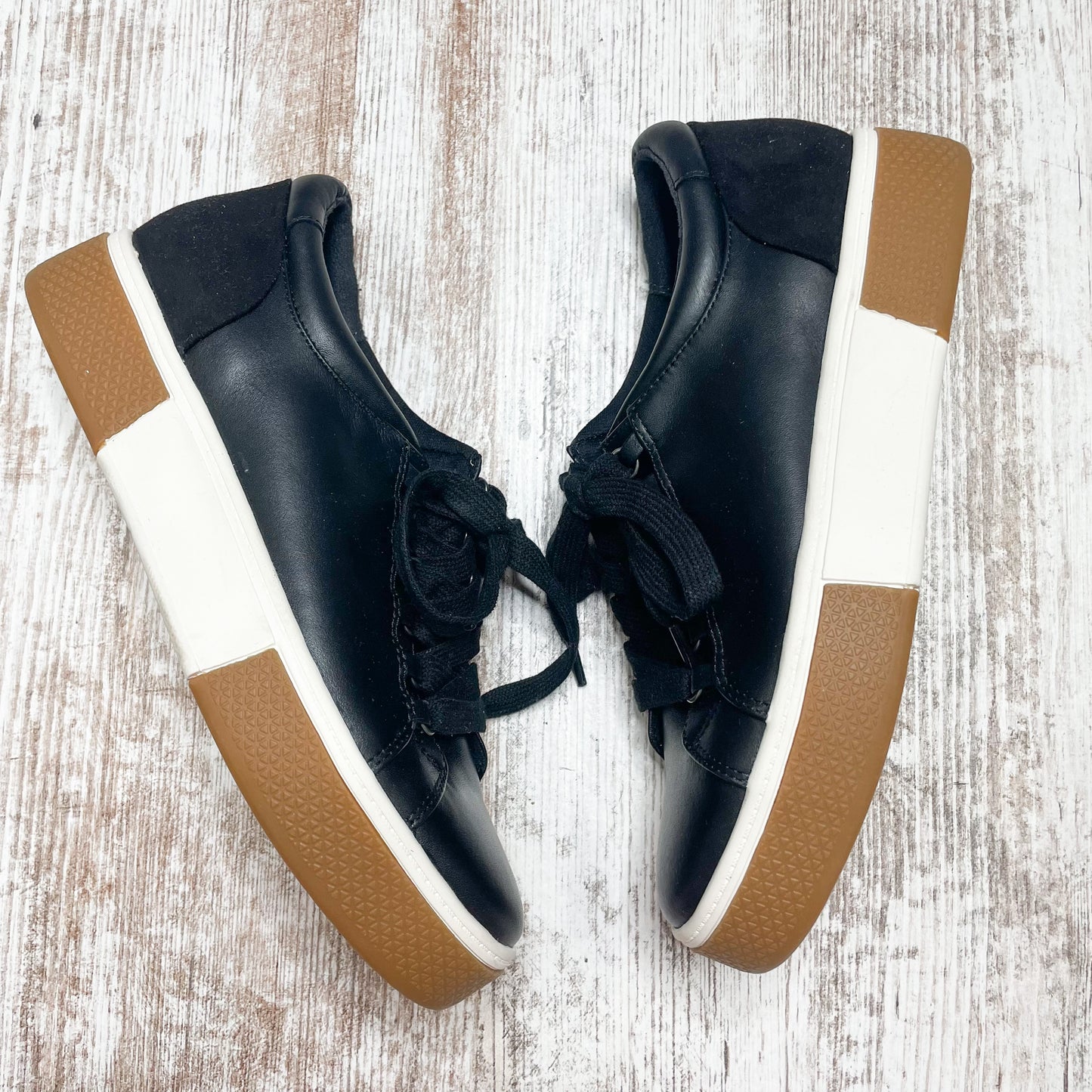 Caslon Black Andes Sneaker Size 6