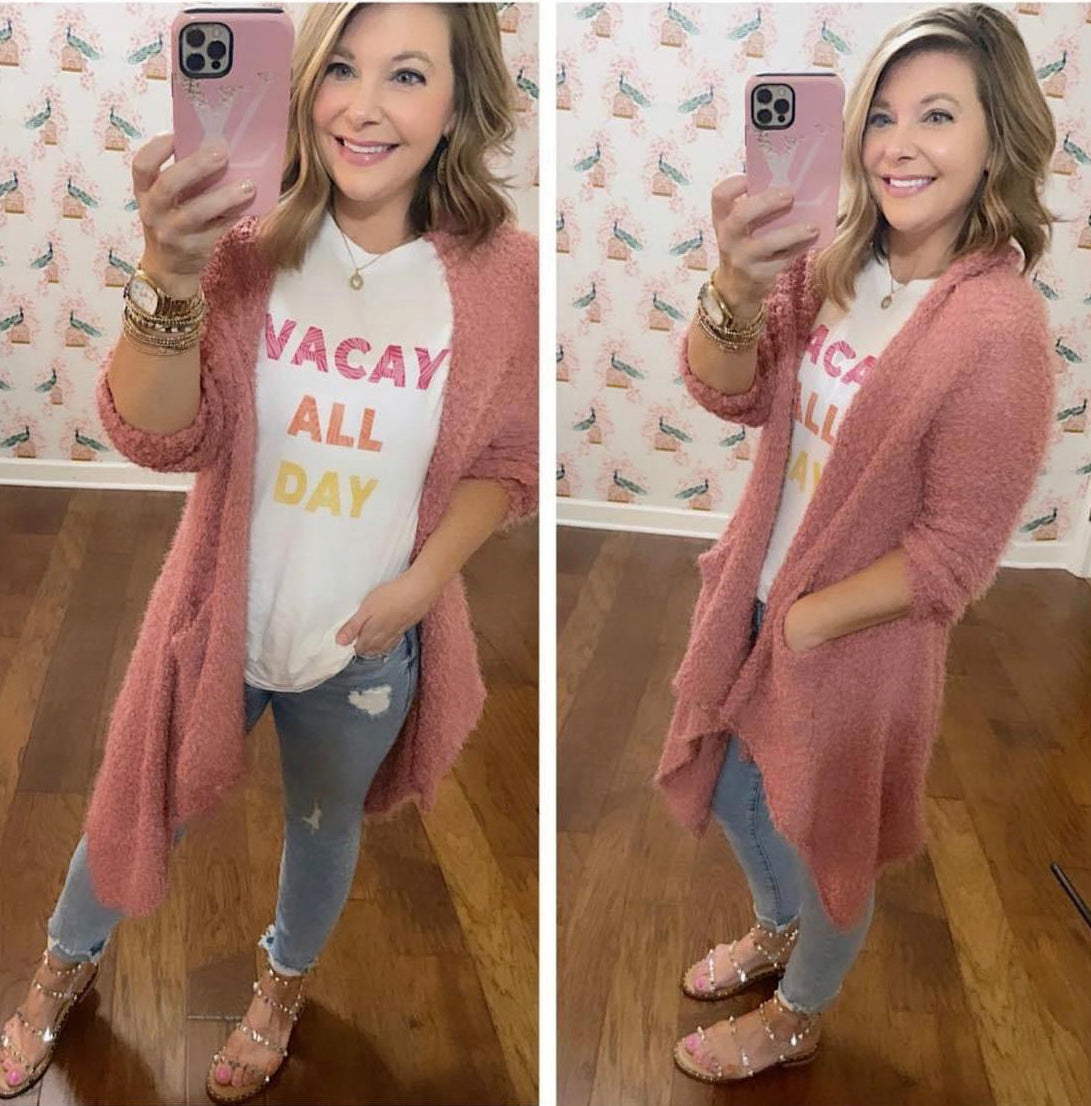 Pink Lily New Vacay All Day Graphic Tee Size Small