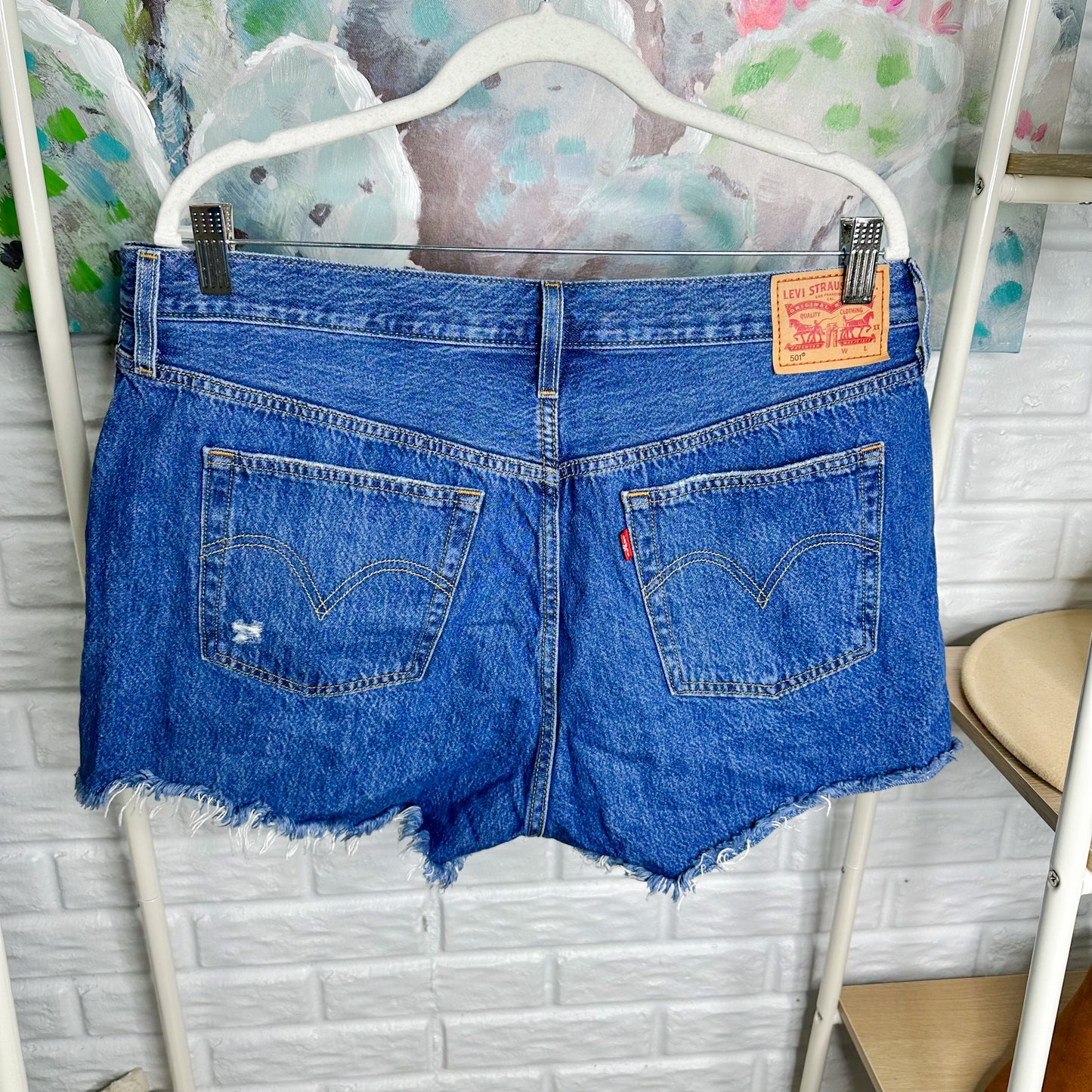 Levi’s 501 Raw Hem Shorts Size 34