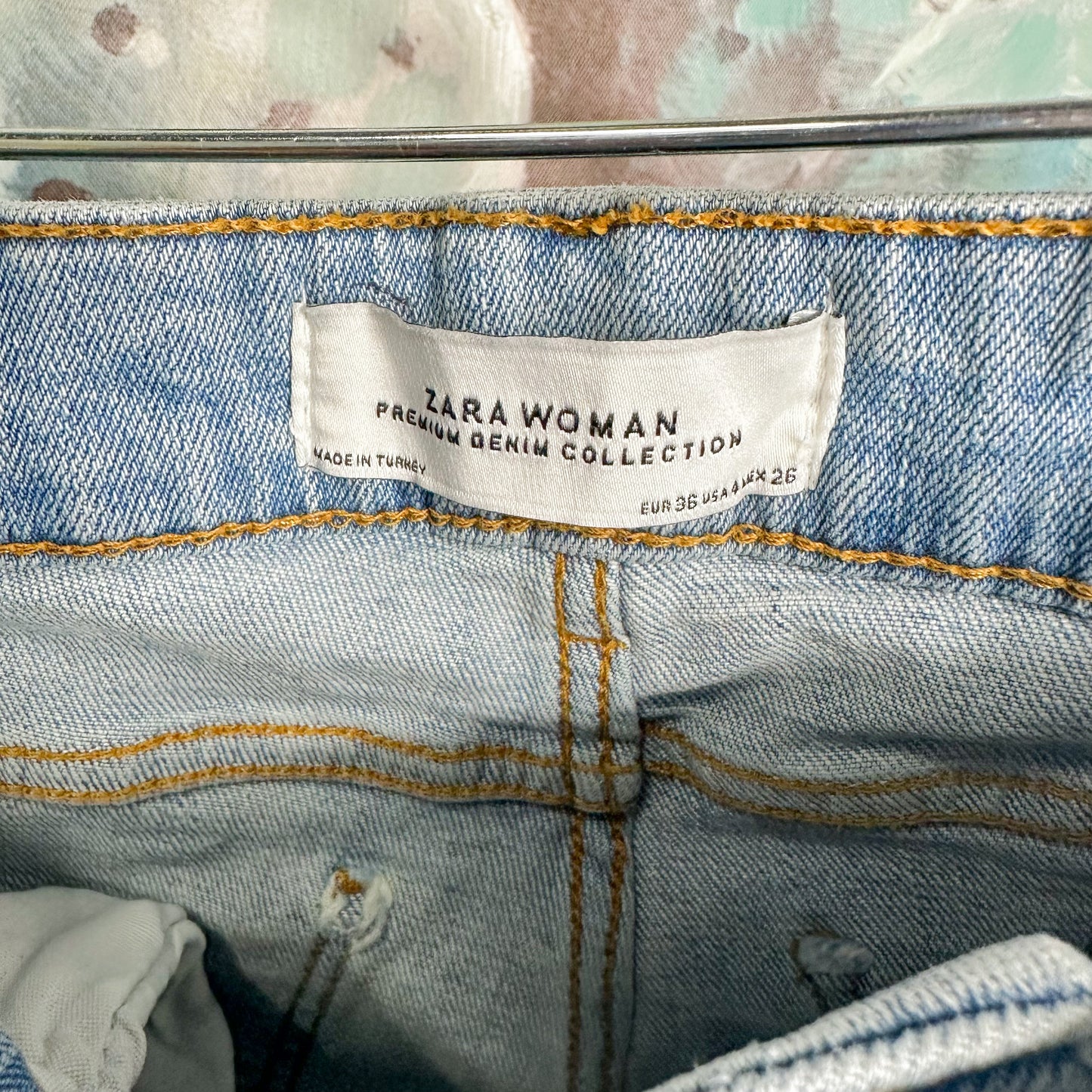 Zara Light Wash Skinny Jeans Size 4