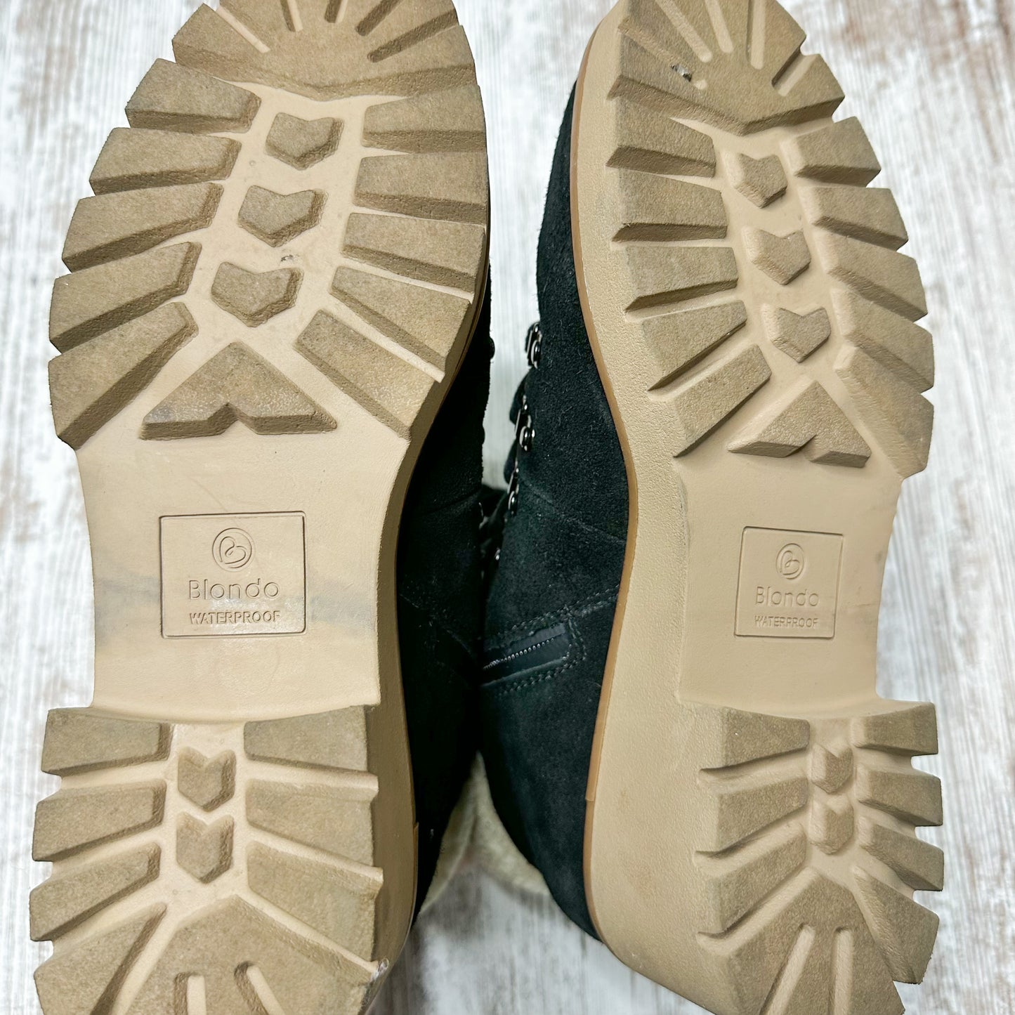 Blondo Devin Black Suede Waterproof Booties Size 9.5