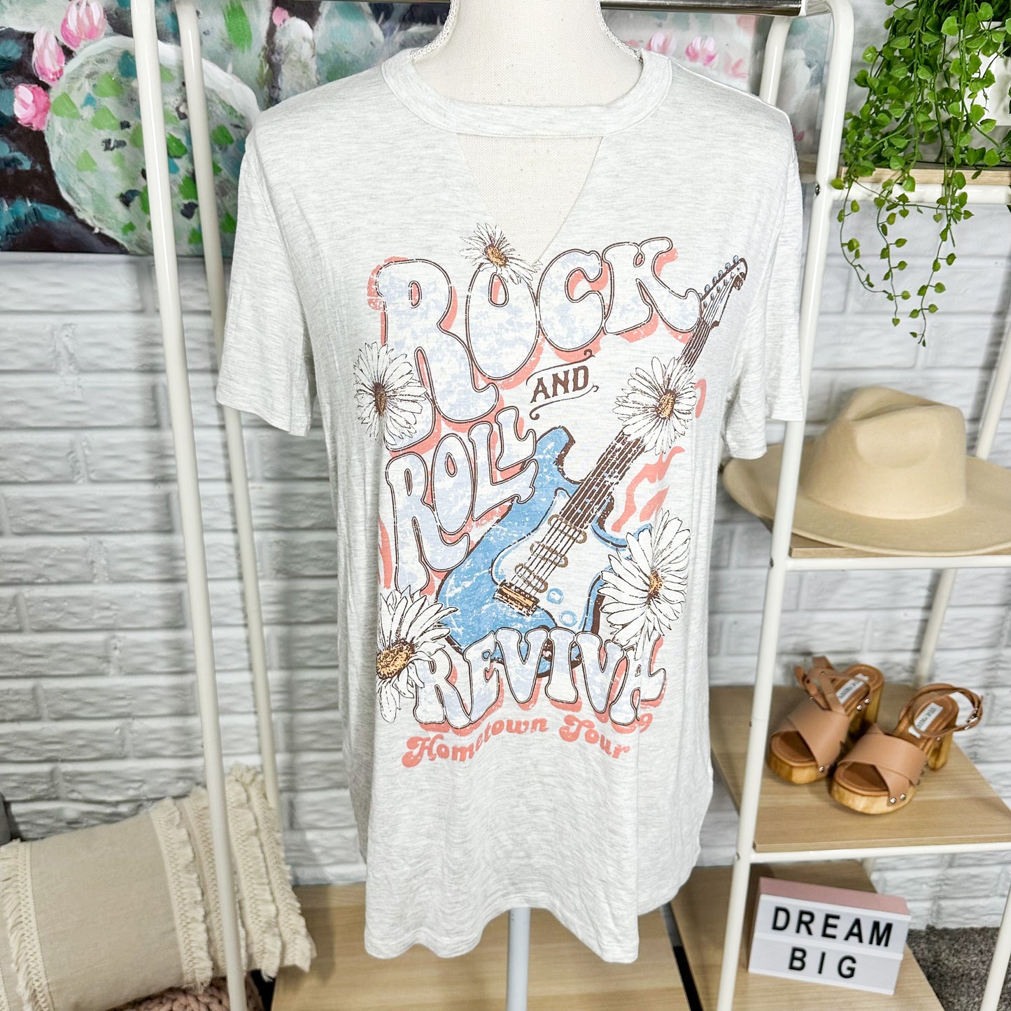 Maurice’s New Rock & Roll Revival Graphic Tee Size XS
