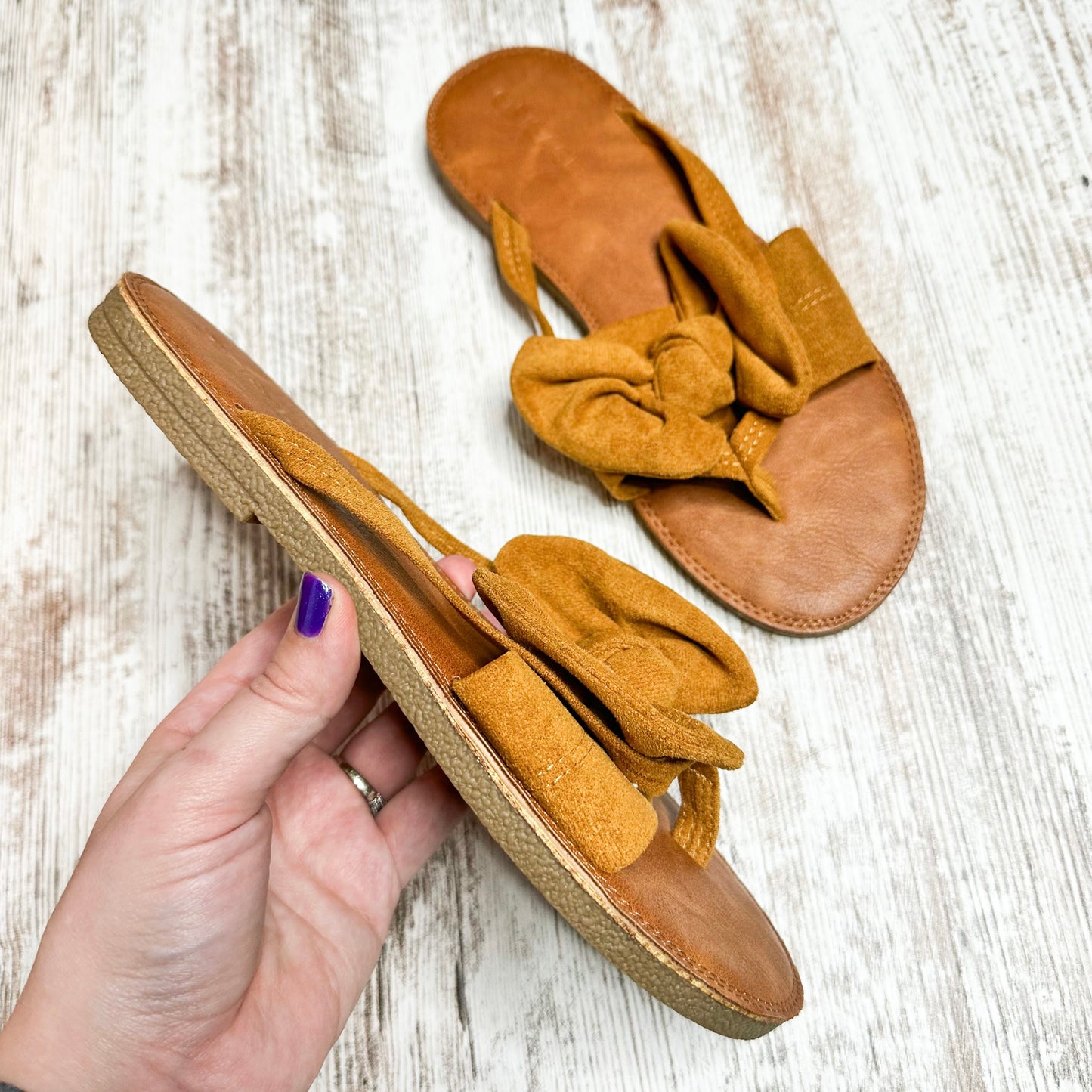 Fisace Brown Bow Sandal Size 9.5