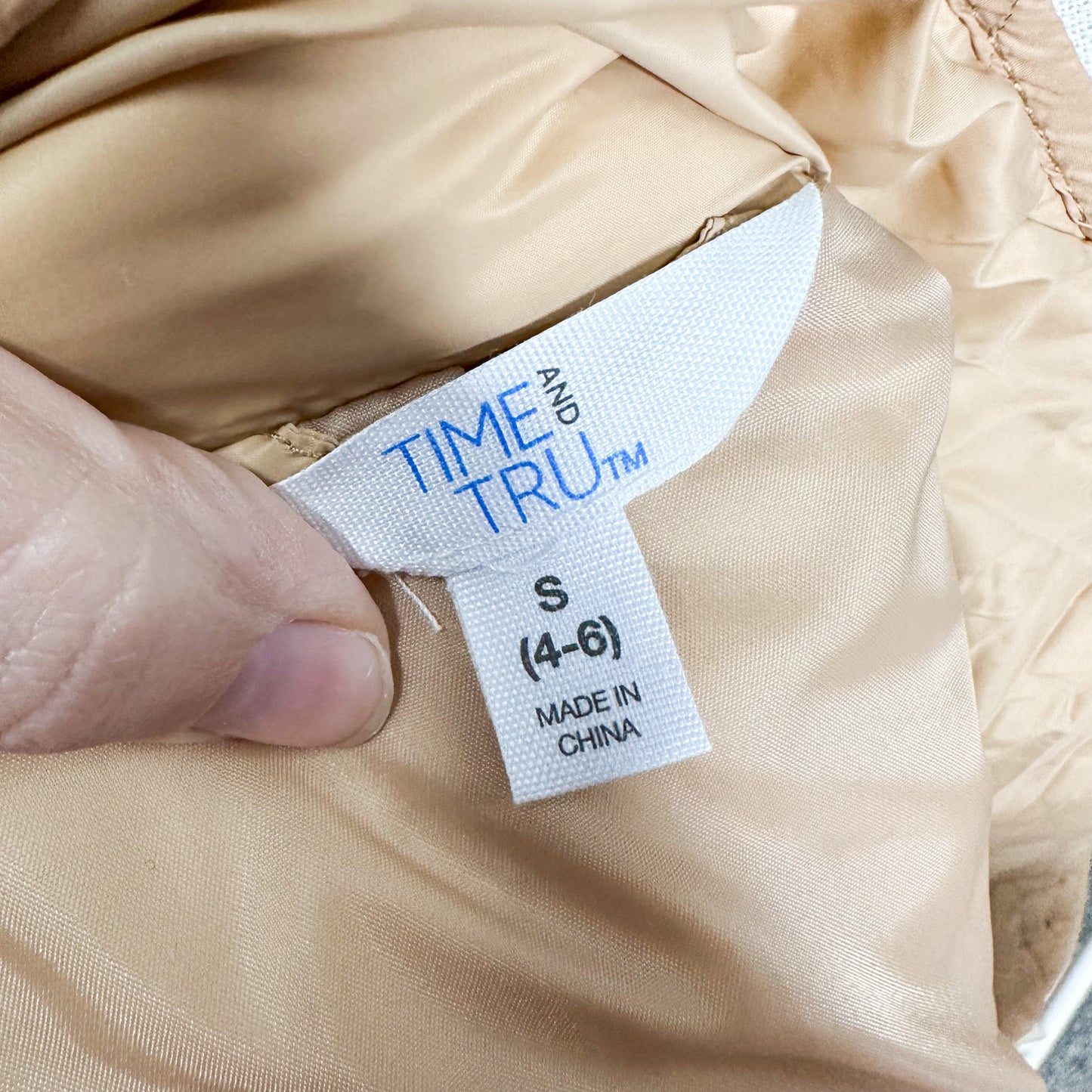 Time & Tru New Tan Quilted Barn Coat Size Small
