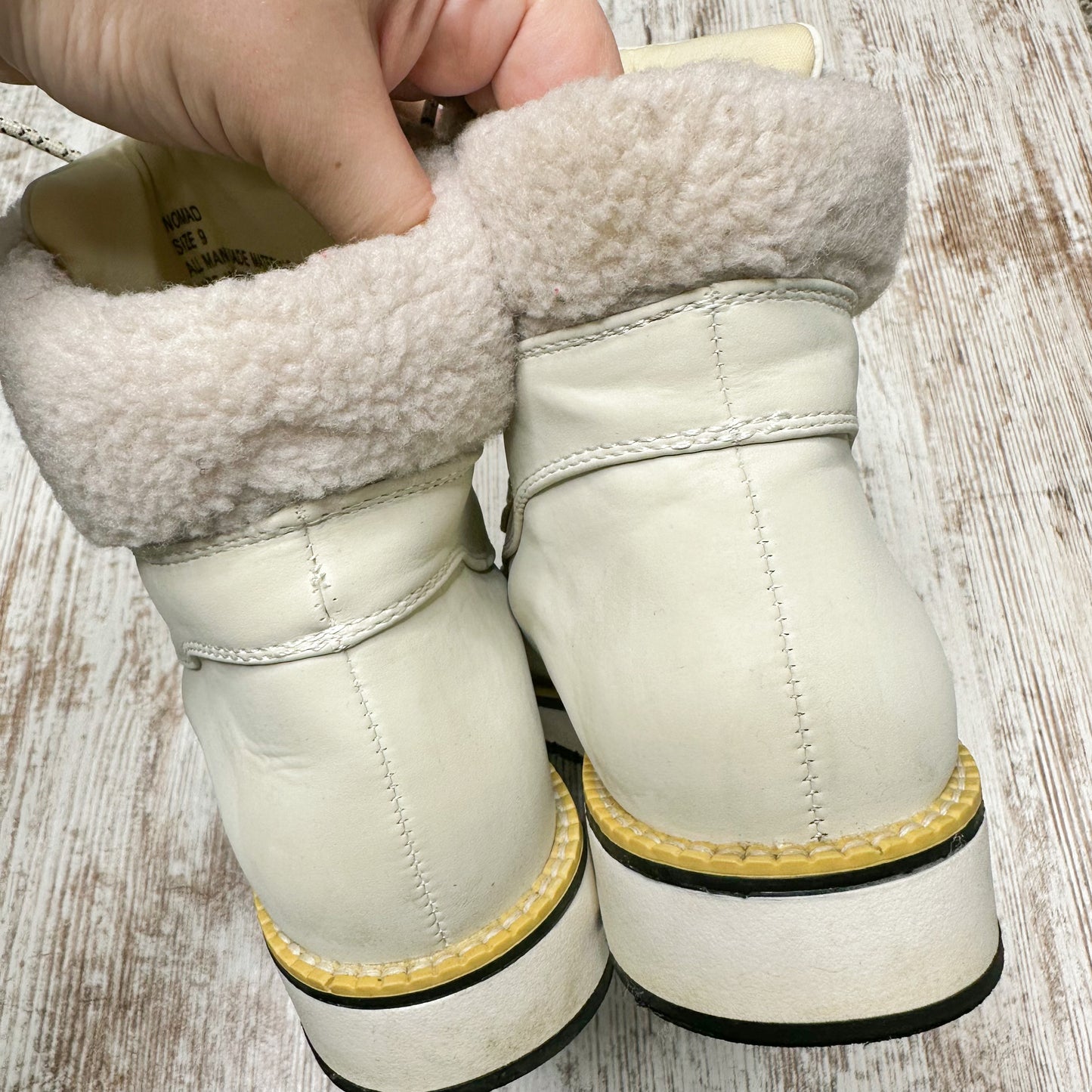 Aspen Nomad Stone Water Resistant Boots Size 9