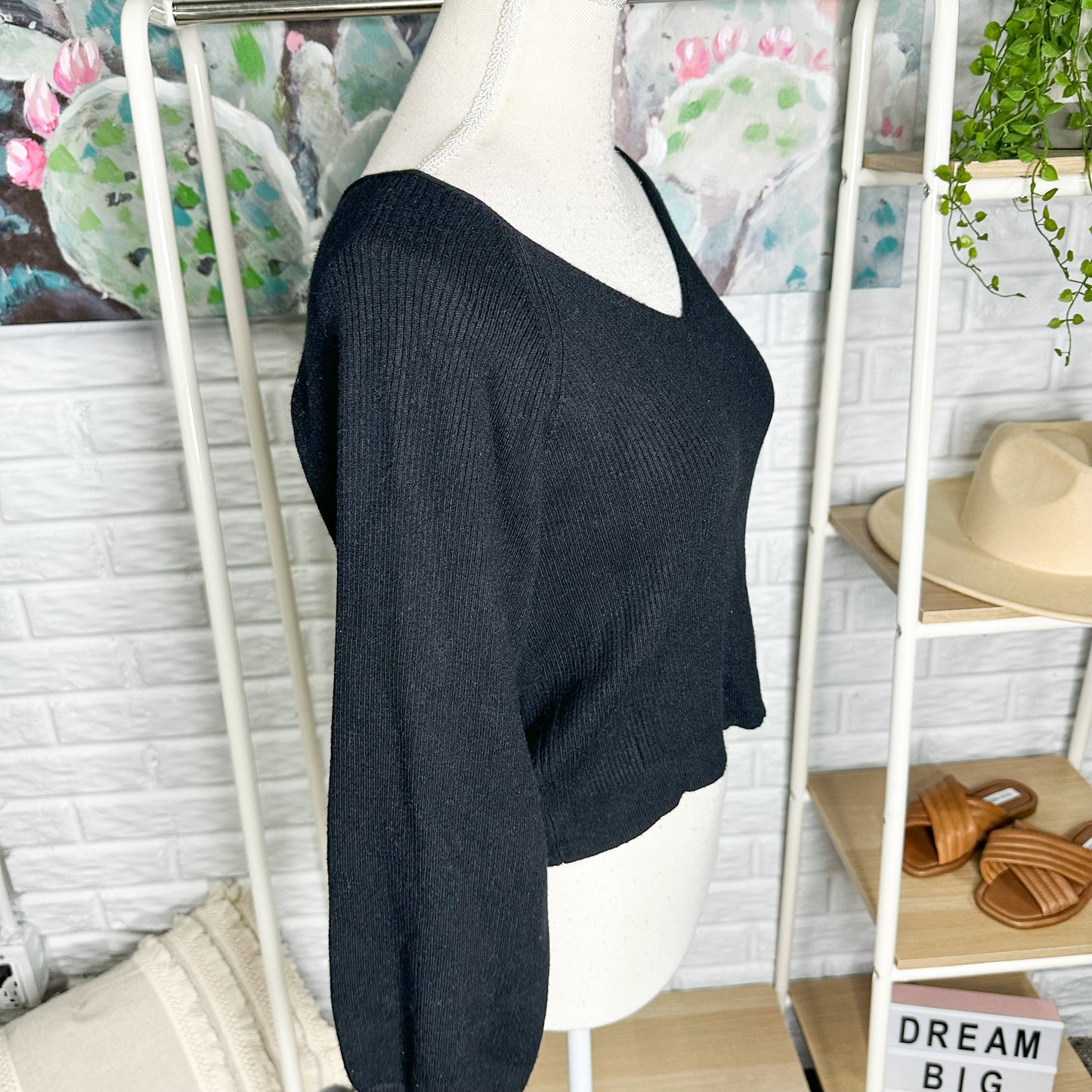 Pink Lily Black Cropped Knit Sweater Size Medium