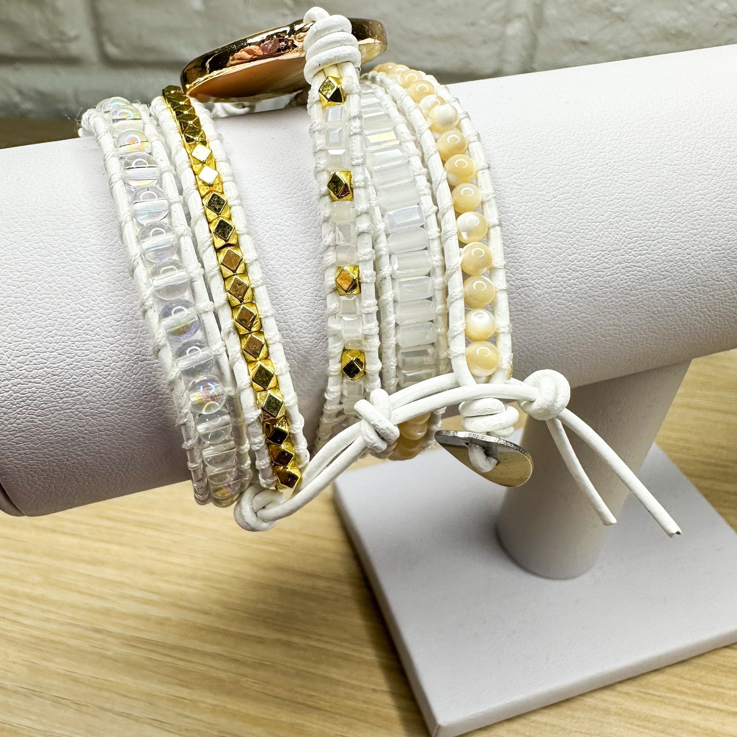 New Boutique Natural Shell Beaded Wrap Bracelet