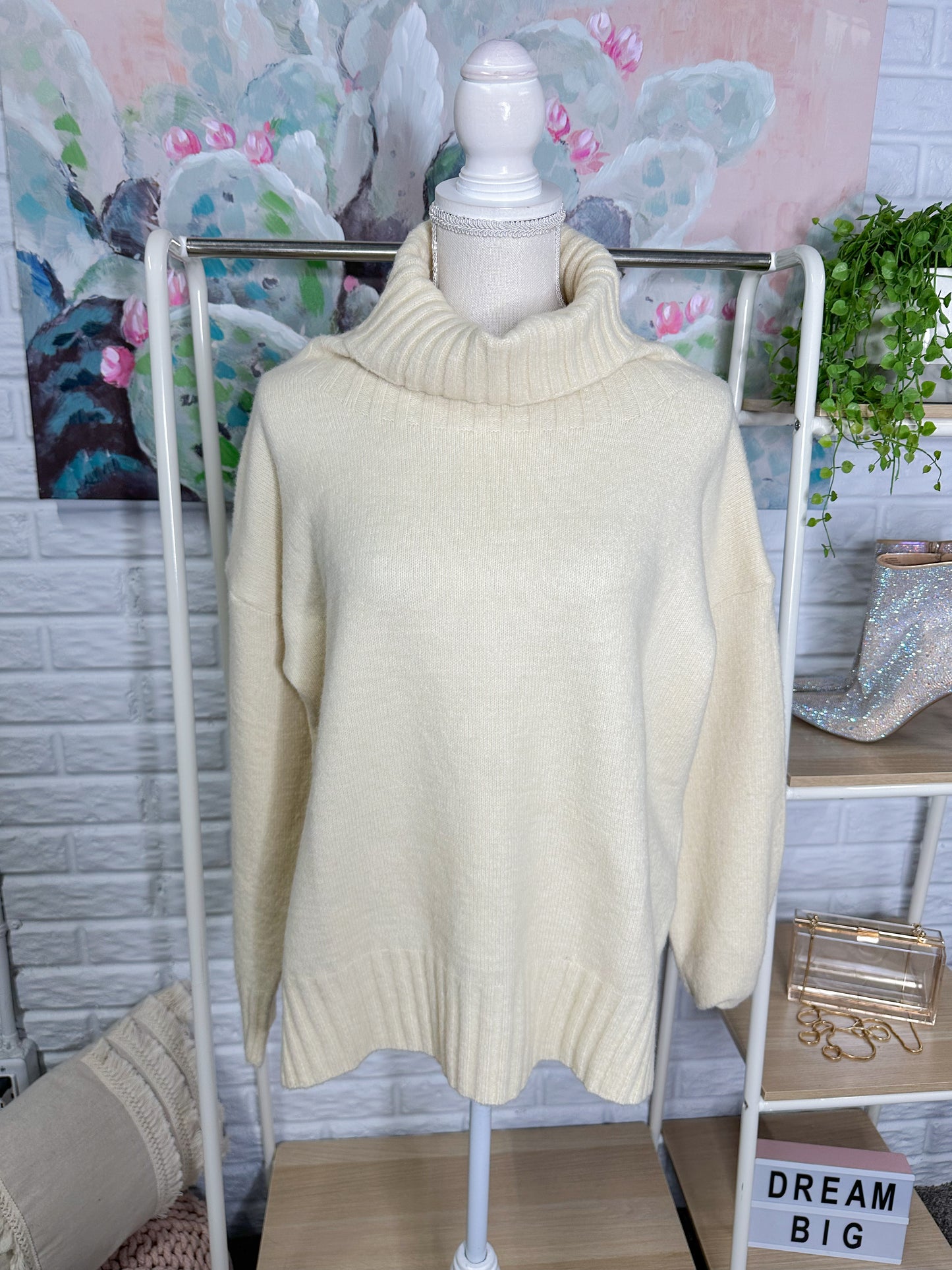 Cream Turtleneck Sweater Size Medium