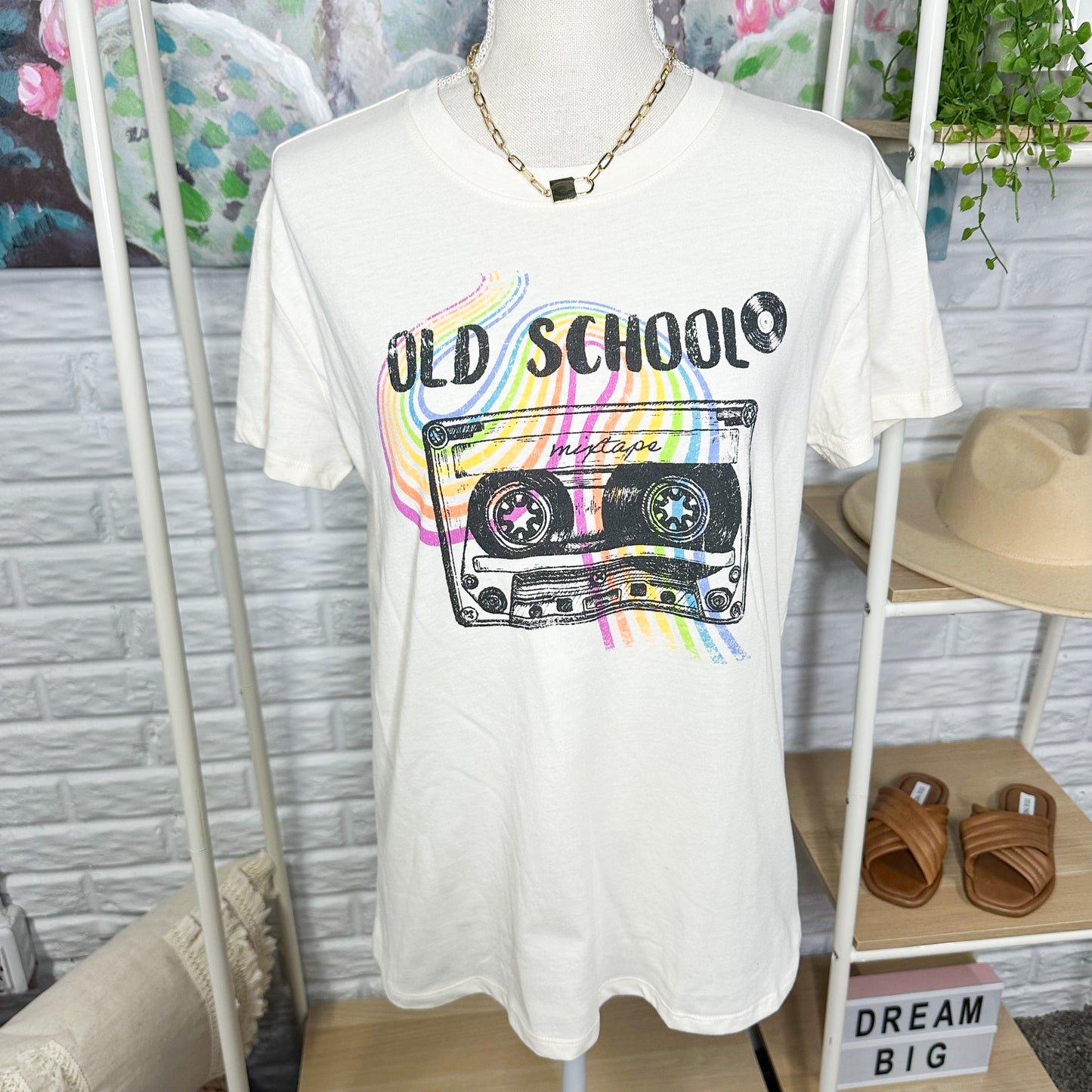 Maurice’s New Old School Graphic Tee Size Small