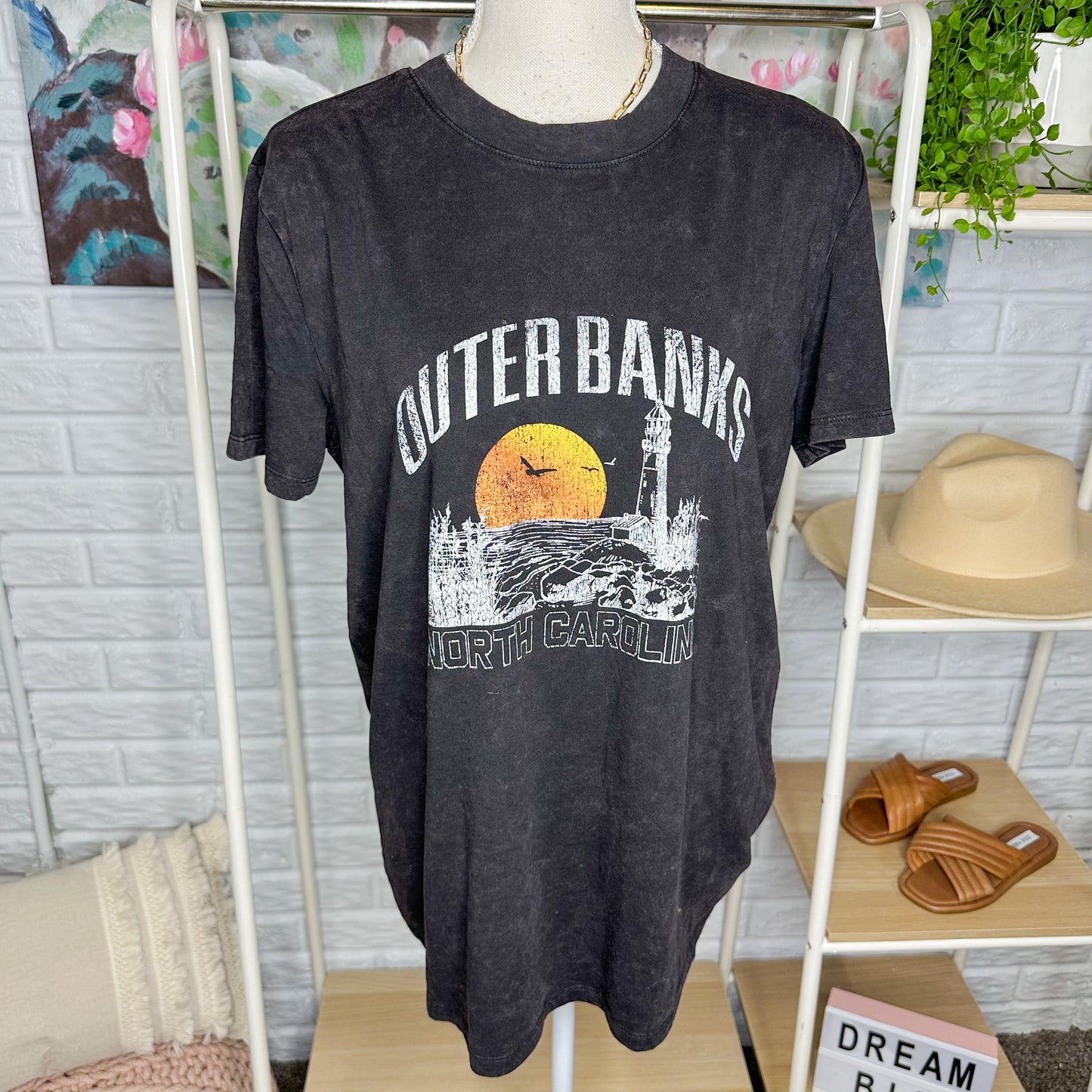 Maurice’s New Outerbanks Graphic Tee Size Small