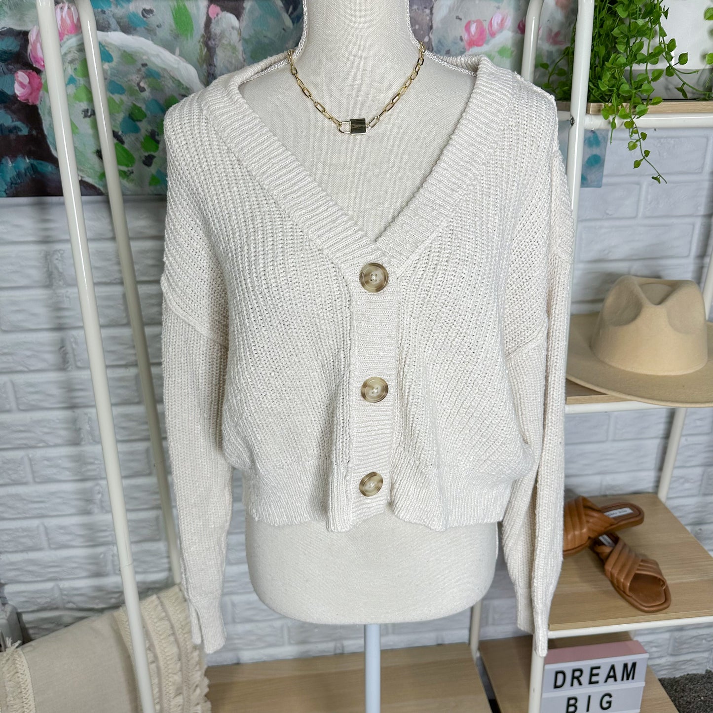 American Eagle Cream Chunky Knit Cardigan Size Small