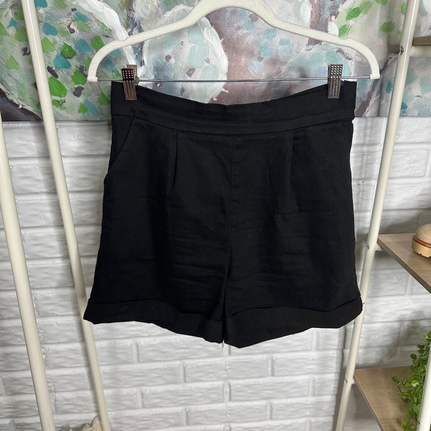 Unicloset Black High Waisted Shorts (M)