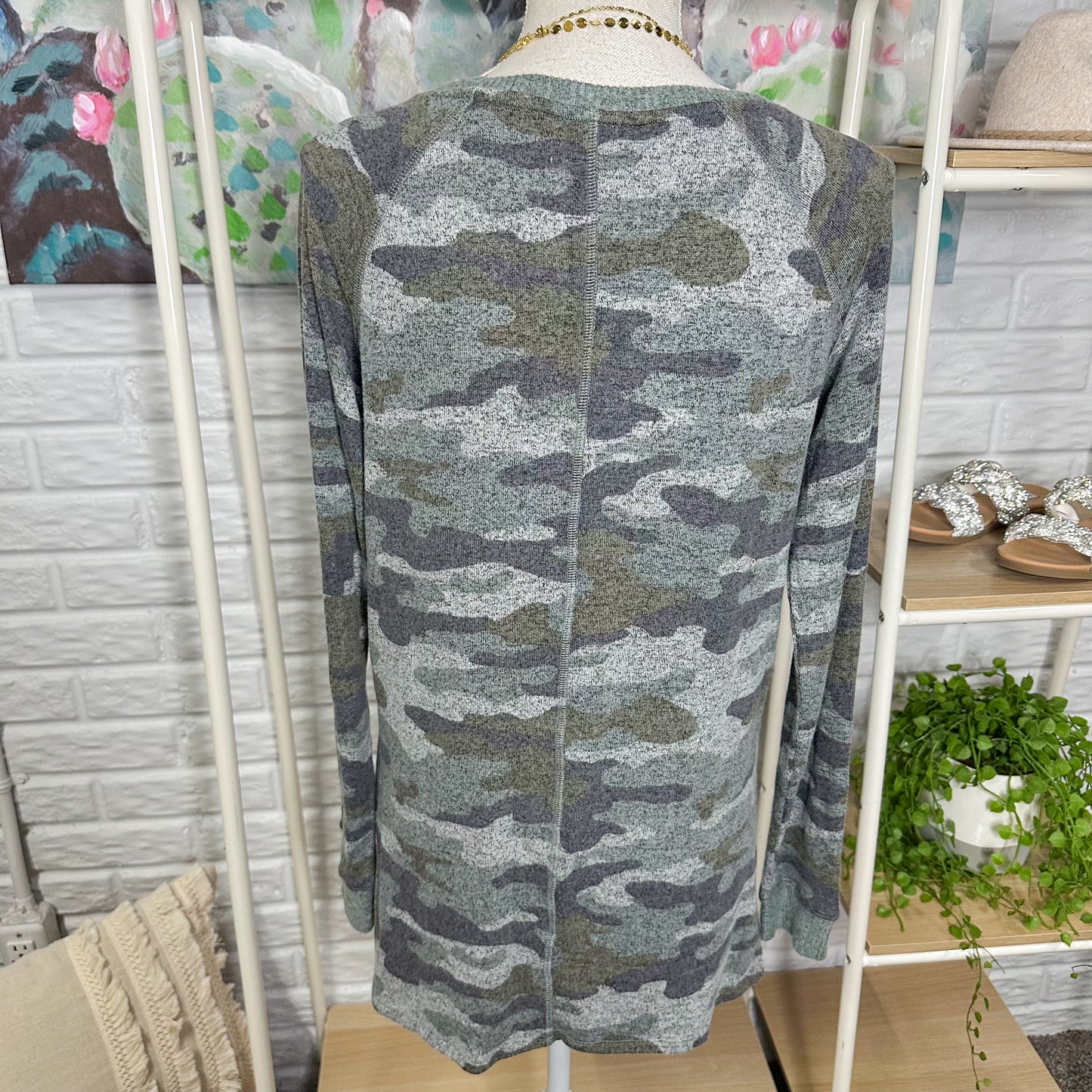 Maurice’s Haven Cozy Camo V Neck Long Sleeve (XS)