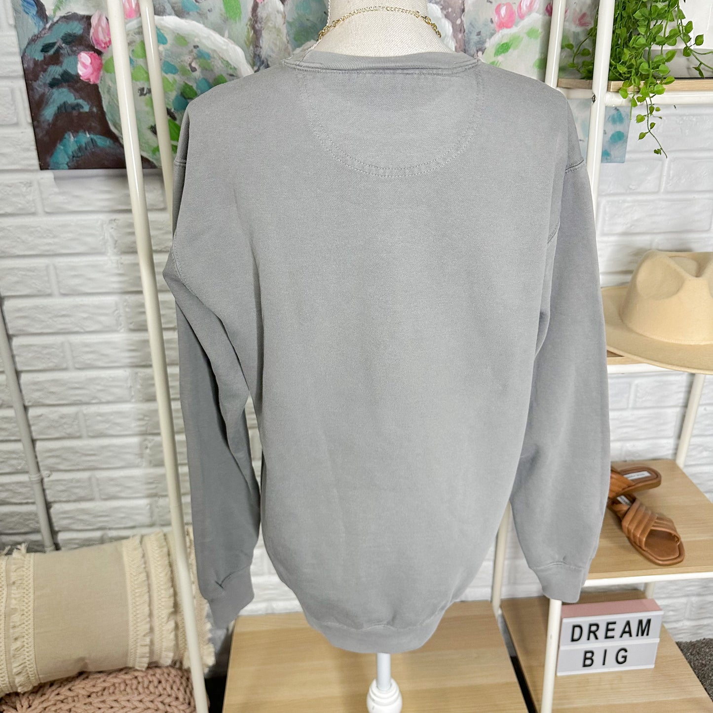The Container Clothing Retro Heartbreaker Sweatshirt Size Medium