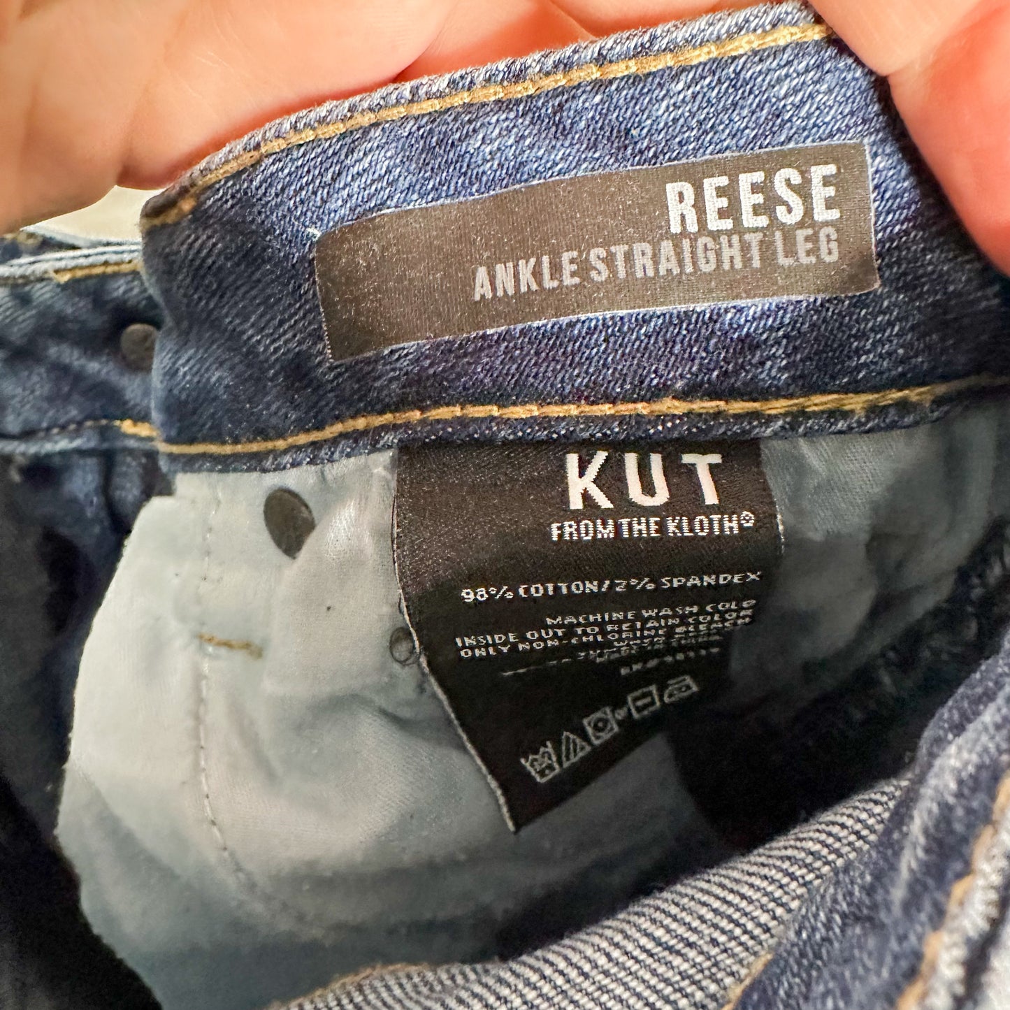 Kut from the Kloth Reese Ankle Straight Leg Jean (0)