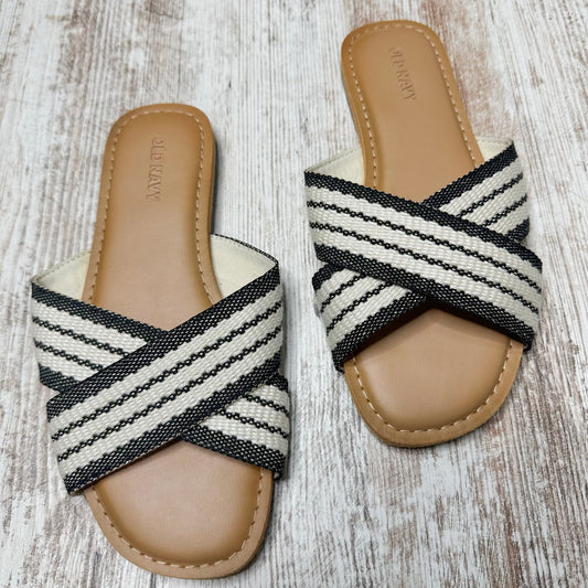 Old Navy Cross Strap Sandal Size 6