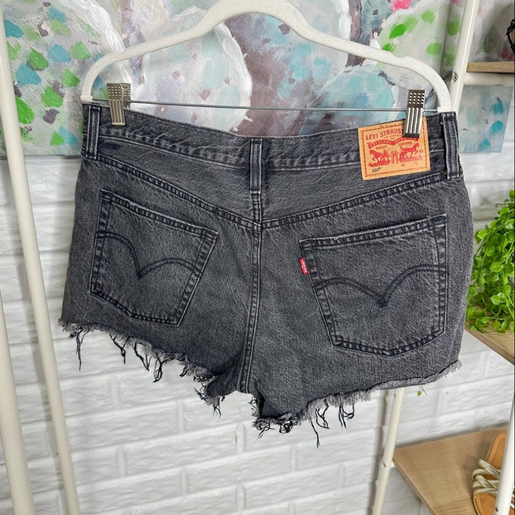 Levi’s 501 Black Distressed Cut Off Shorts (32)