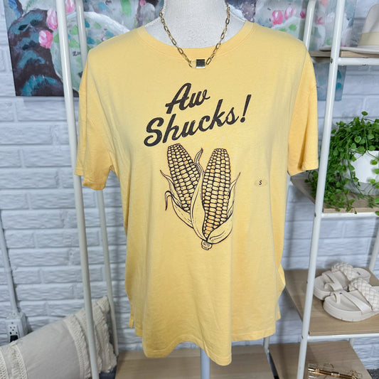 Maurice’s New “Aw Shucks” Graphic Tee Size Small