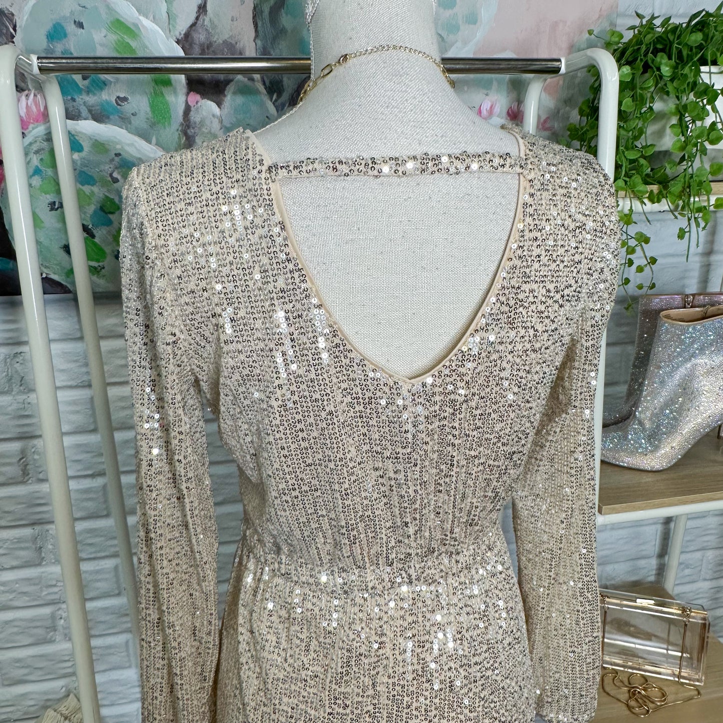 Maurice’s Silver Sequin Long Sleeve Dress Size Small