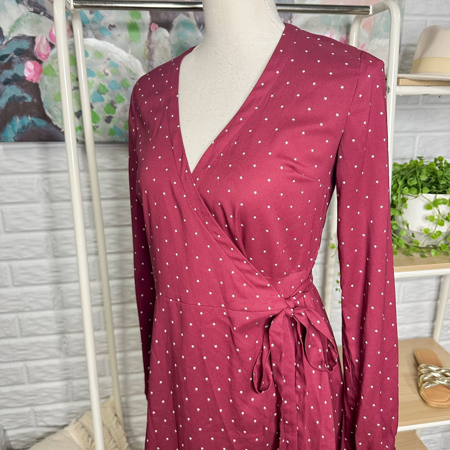 LOFT Maroon Star Print Long Sleeve Wrap Dress (00)