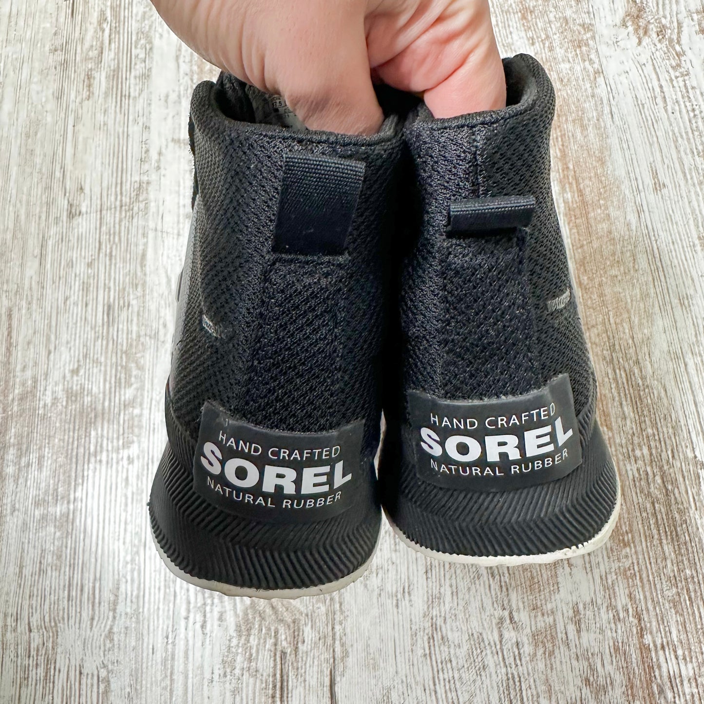 SOREL OUT N ABOUT III MID Black Sneakers Size 6.5