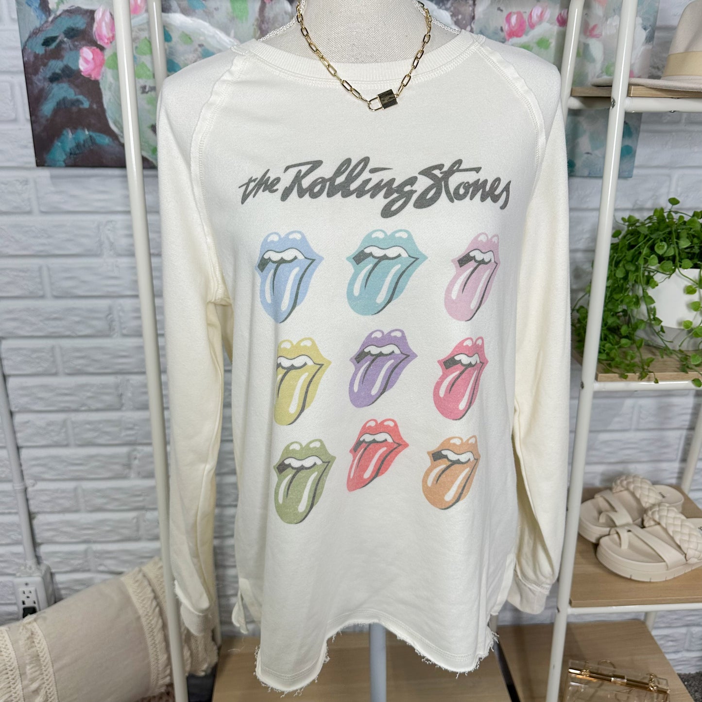 Maurice’s The Rolling Stone Graphic Sweater Size XS