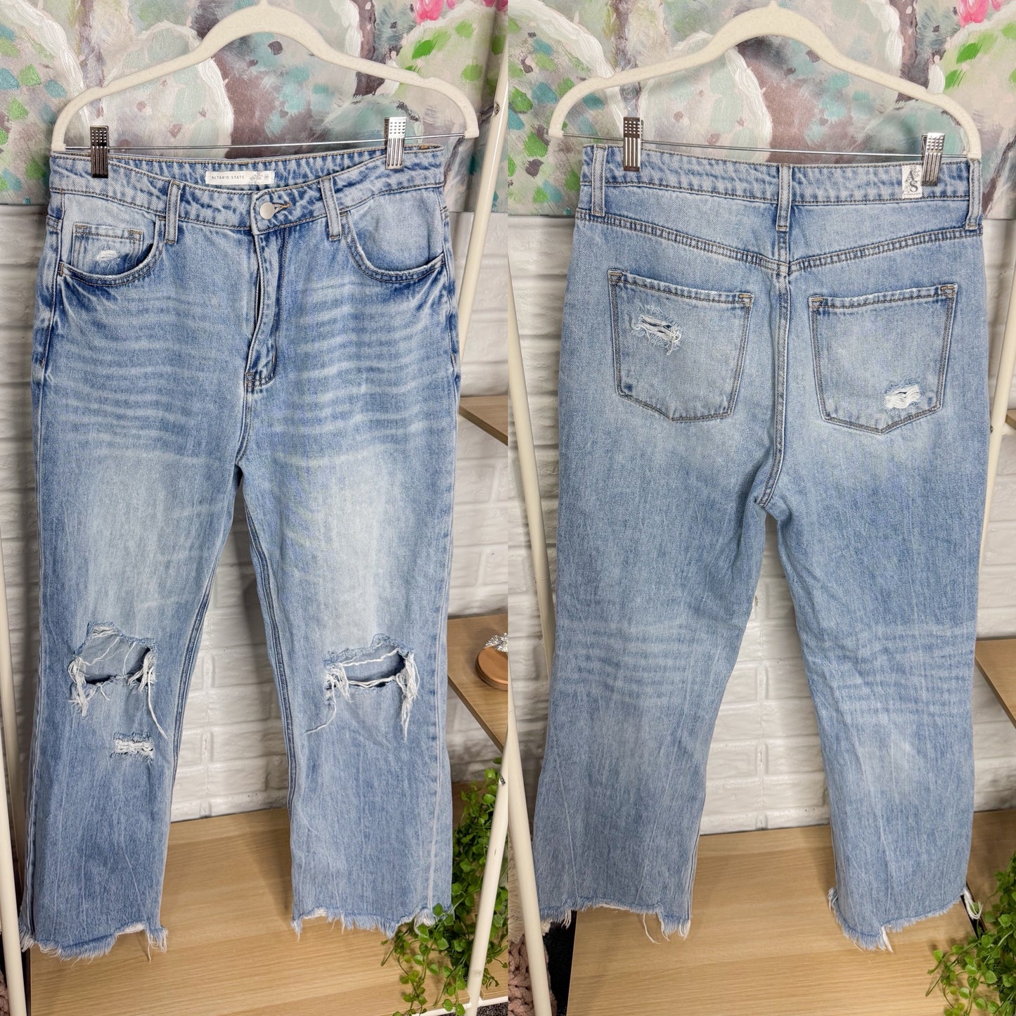 Altar’d State Rhea Distressed Straight Jeans (30)