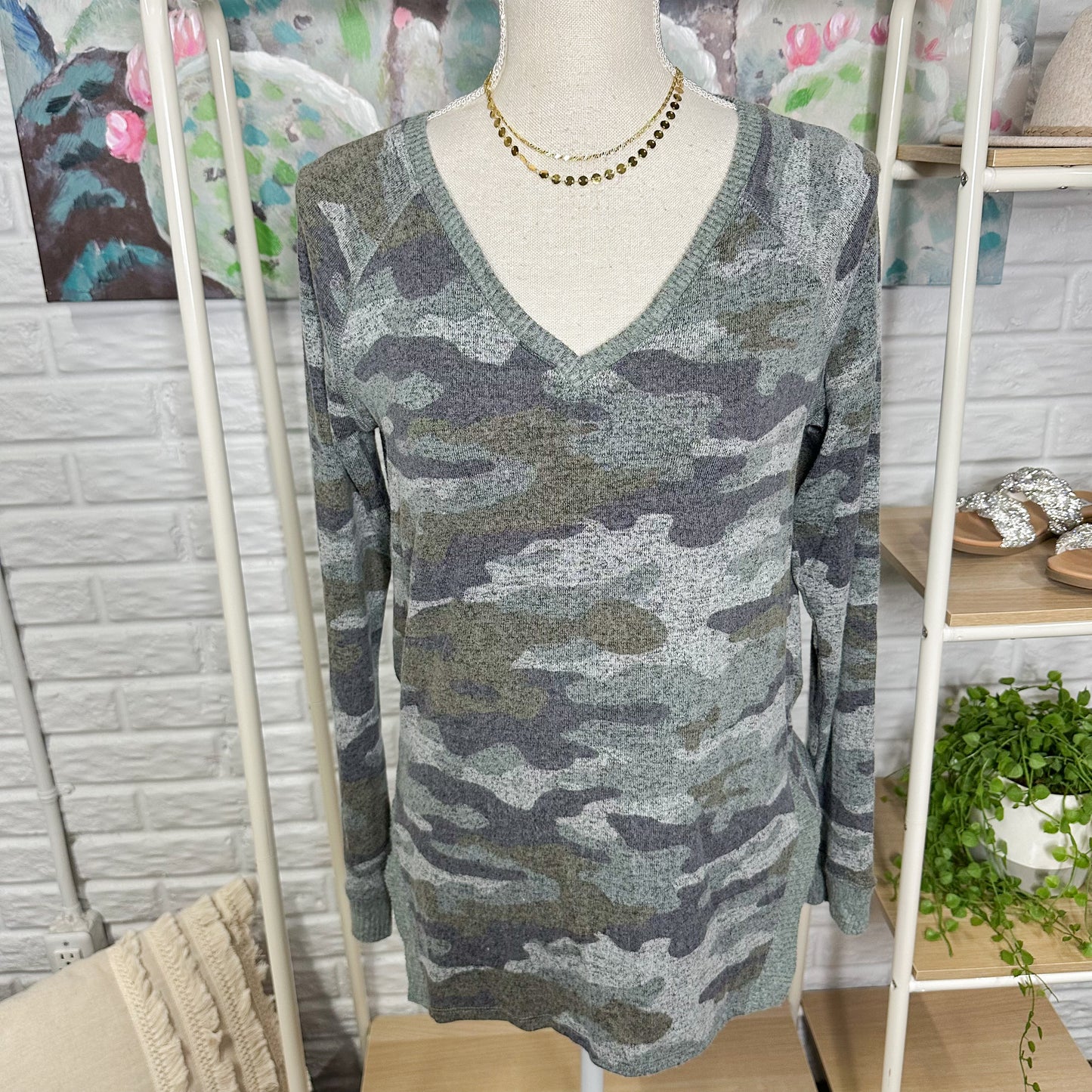 Maurice’s Haven Cozy Camo V Neck Long Sleeve (XS)