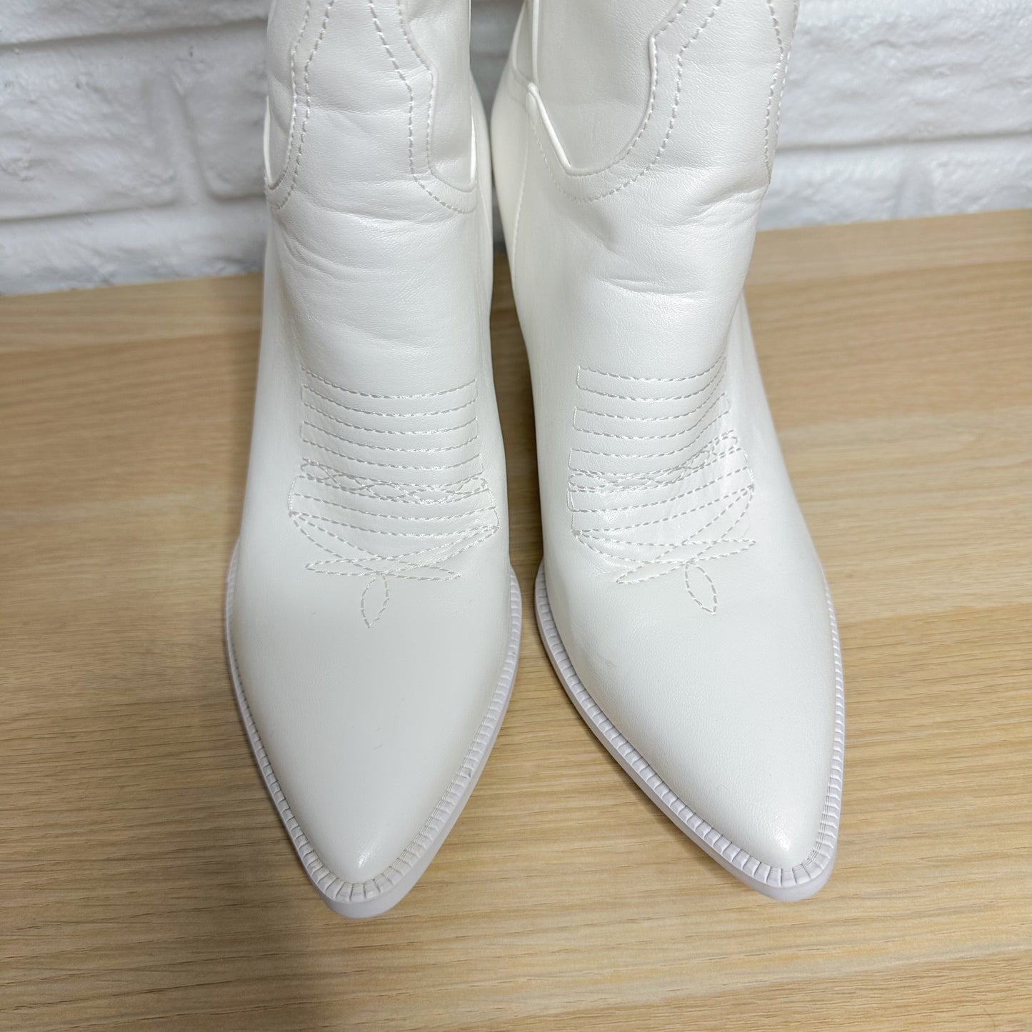 ISNOM White Western Boots Size 9.5