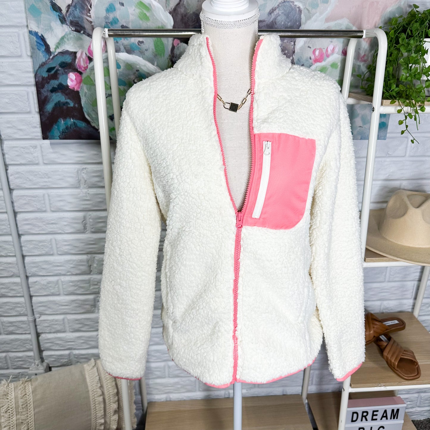 Amazon Essentials White/Pink Sherpa Jacket Size Small