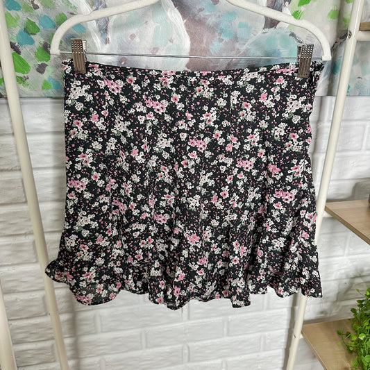 Blu Pepper Floral Skort (L)