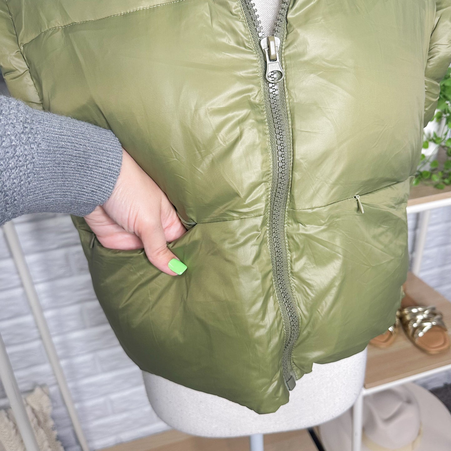 Hixiaohe Green Winter Cropped Puffer Vest (M)