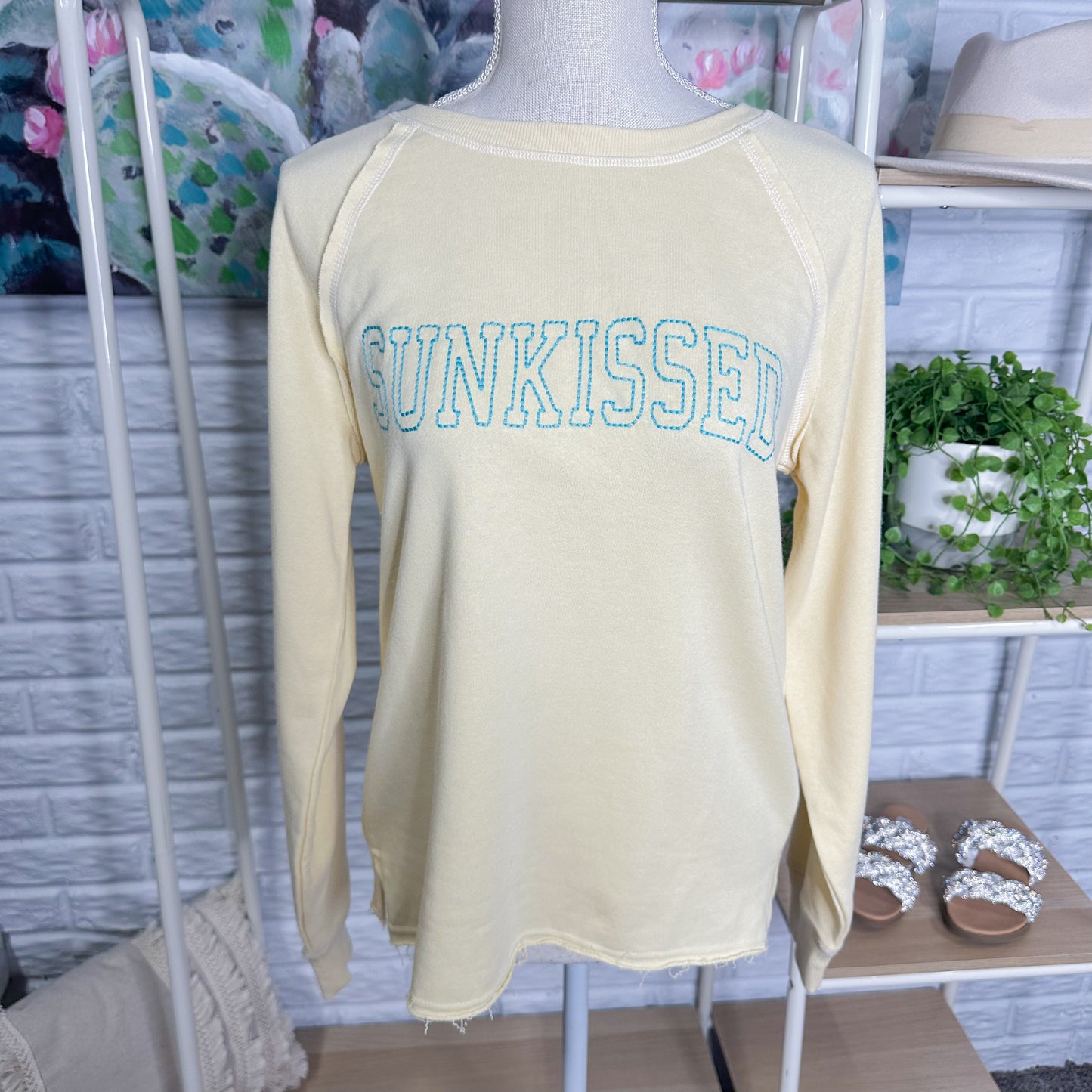 Maurice’s New Sunkissed Embroidered Sweater (XS)