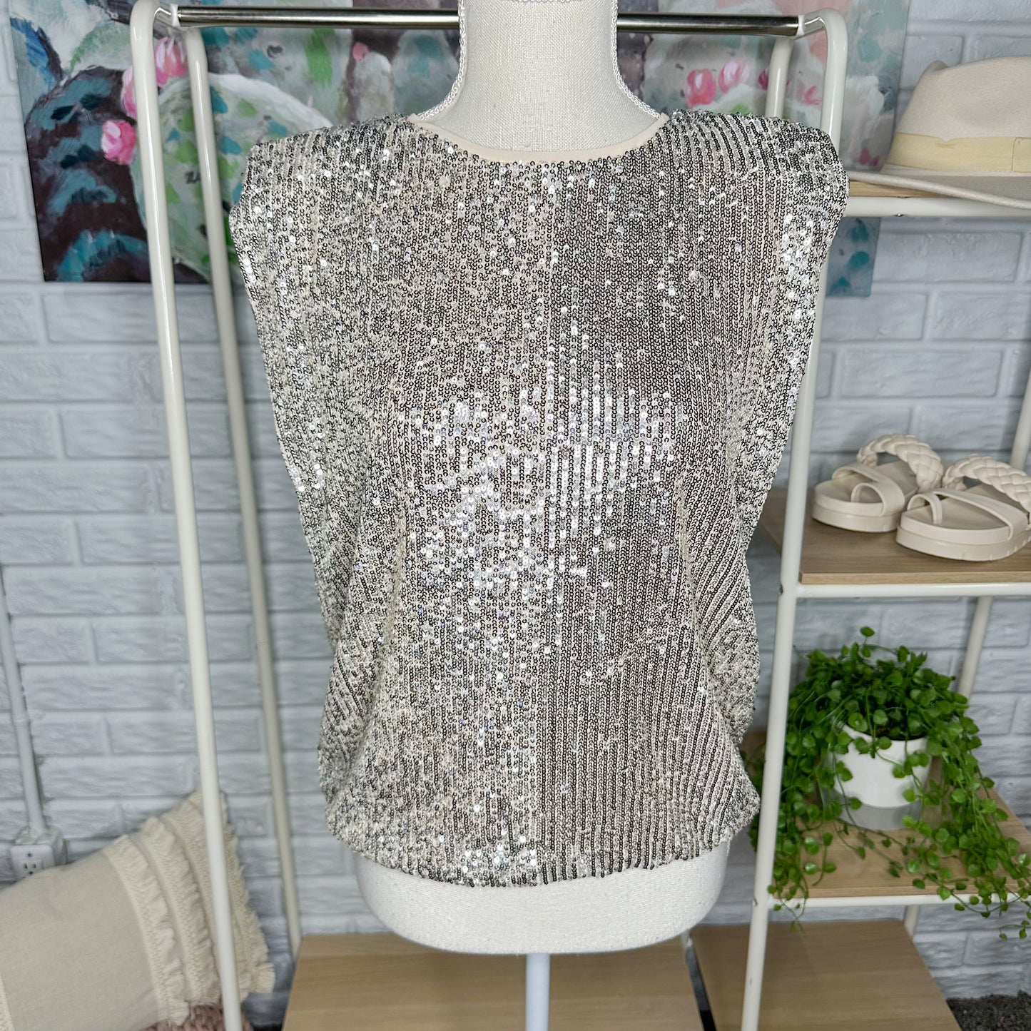Maurice’s New Sequin Padded Shoulder Top Size Small
