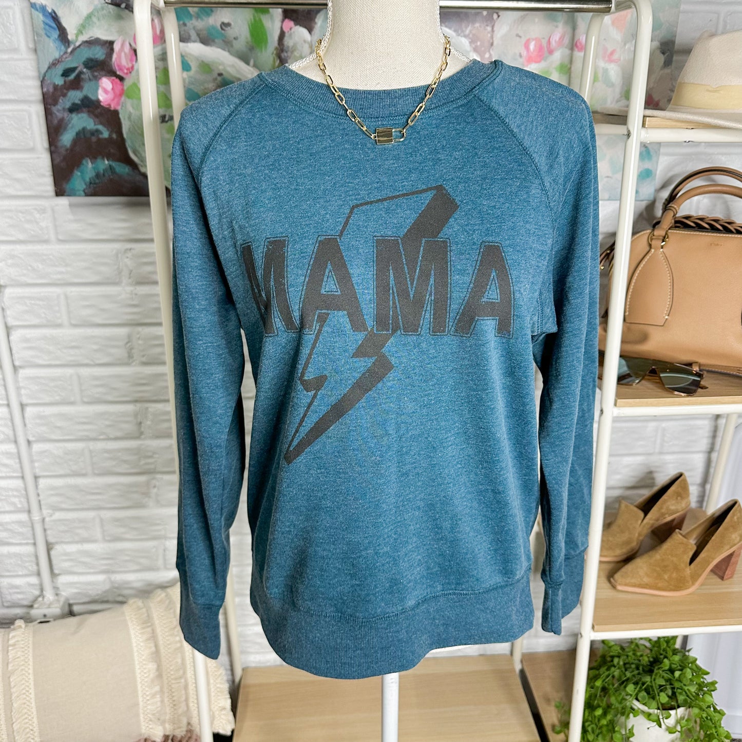 Maurice’s New Mama Graphic Sweatshirt Size Small