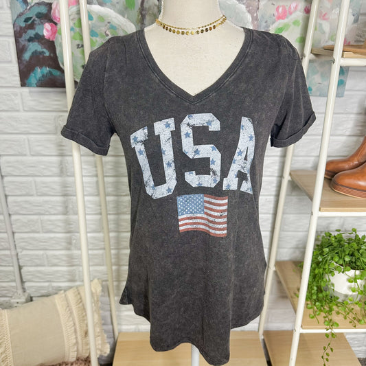 Maurice’s USA V Neck Graphic Tee (XS)