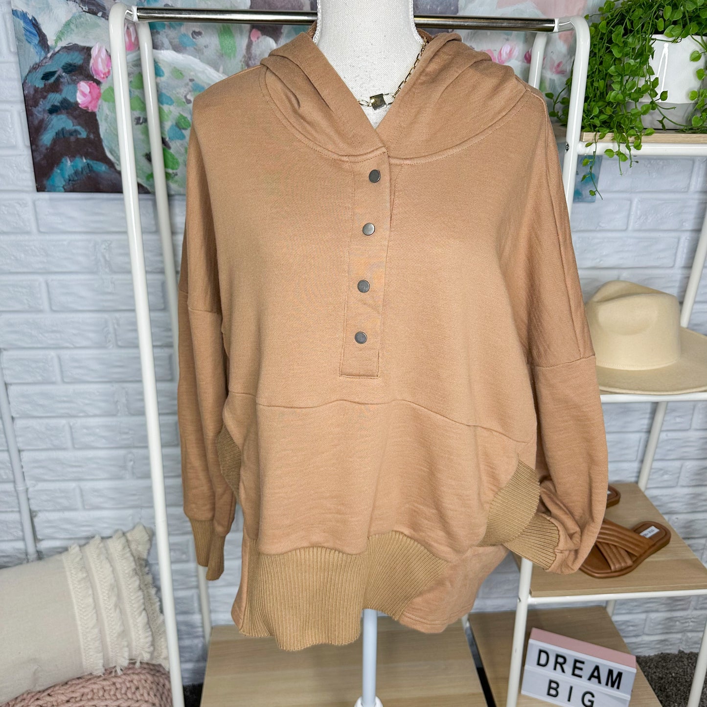 Mae Designs New Rust Henley Pullover Size Small