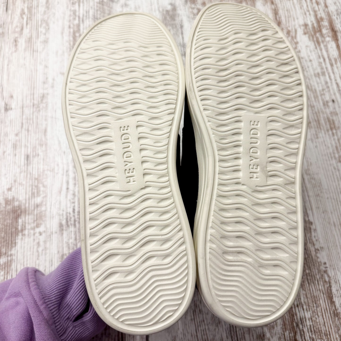 HEYDUDE Black Sneakers (9)