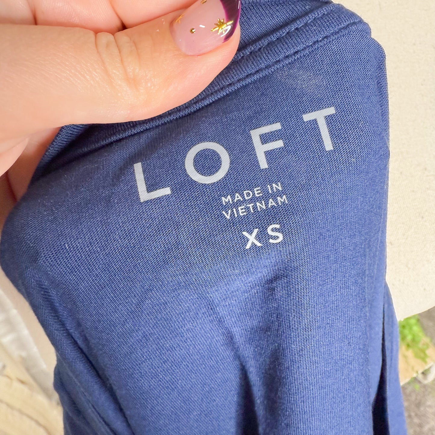 LOFT Navy Smocked Modern Wedge Tee (XS)