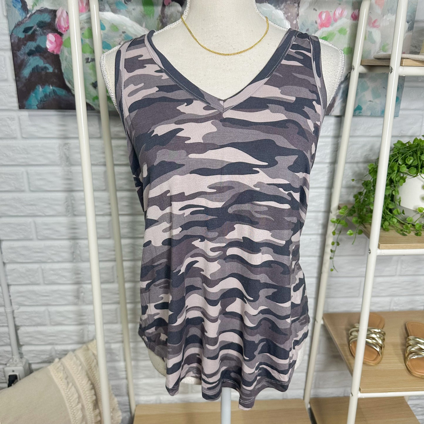 Evereve Liv Tunic Tank Camo Size Small