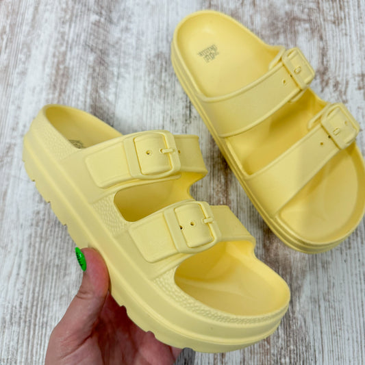 Wild Fable Trixie Yellow Platform Sandal (6)