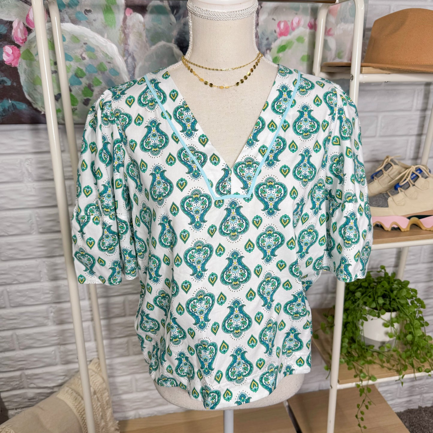 LOFT New Floral Medallion Bell Sleeve Blouse (XS)