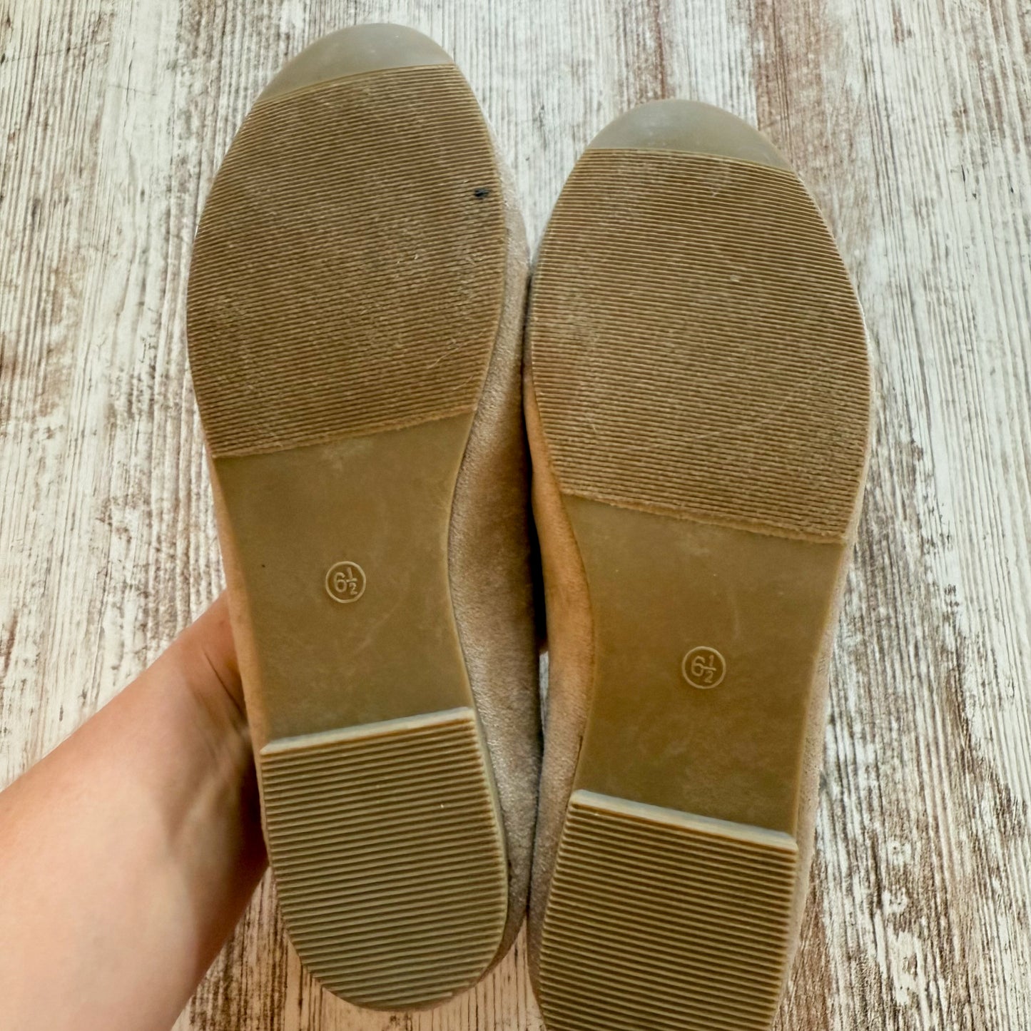 Maurice’s Beige Slip On Flats (6.5)