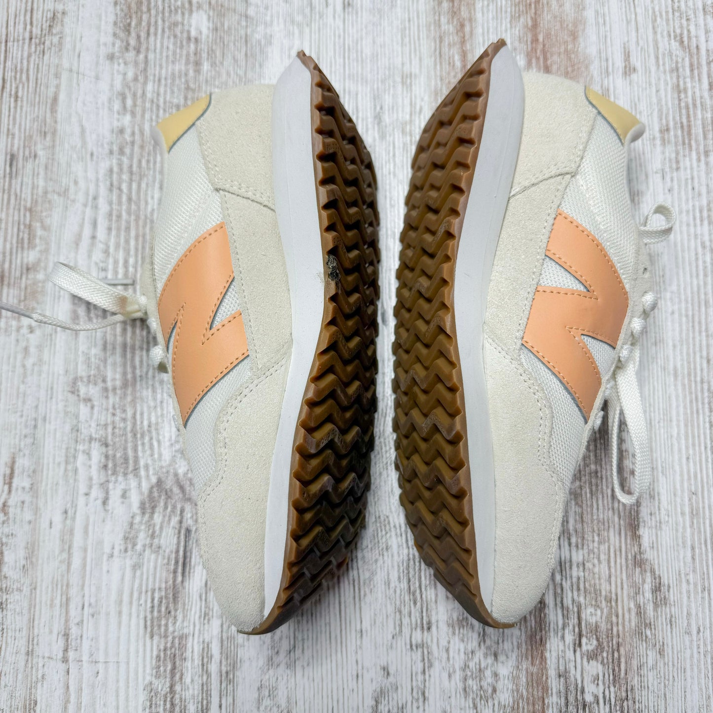 Balance 237 Sneaker Angora / Hazy Peach (6)