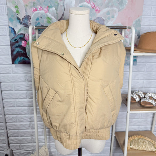 Tan Puffer Vest (L)