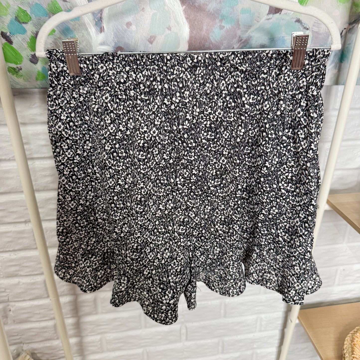 BTFBM Black Floral Shorts (L)
