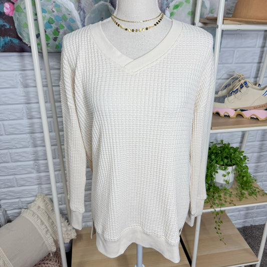 Maurice’s New Ivory V Neck Knit Top (XS)