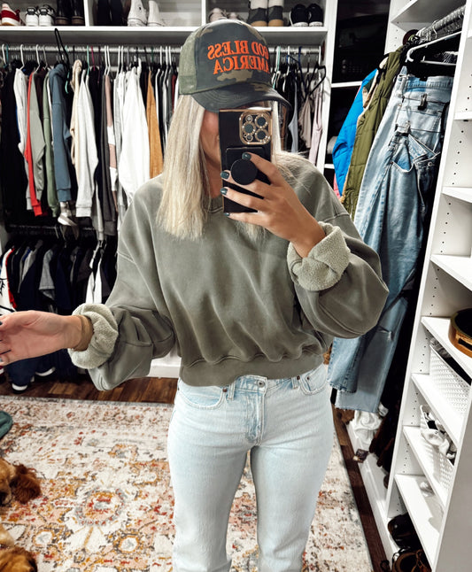 Hatant Green Acid Wash Cropped Sweater (XL)